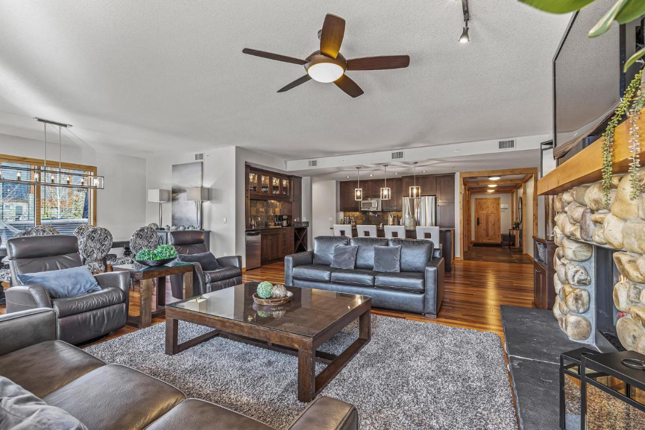 3 Bedroom Condo By Canadian Rockies Vacation Rentals Canmore Bagian luar foto