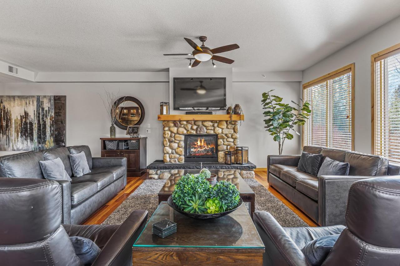 3 Bedroom Condo By Canadian Rockies Vacation Rentals Canmore Bagian luar foto
