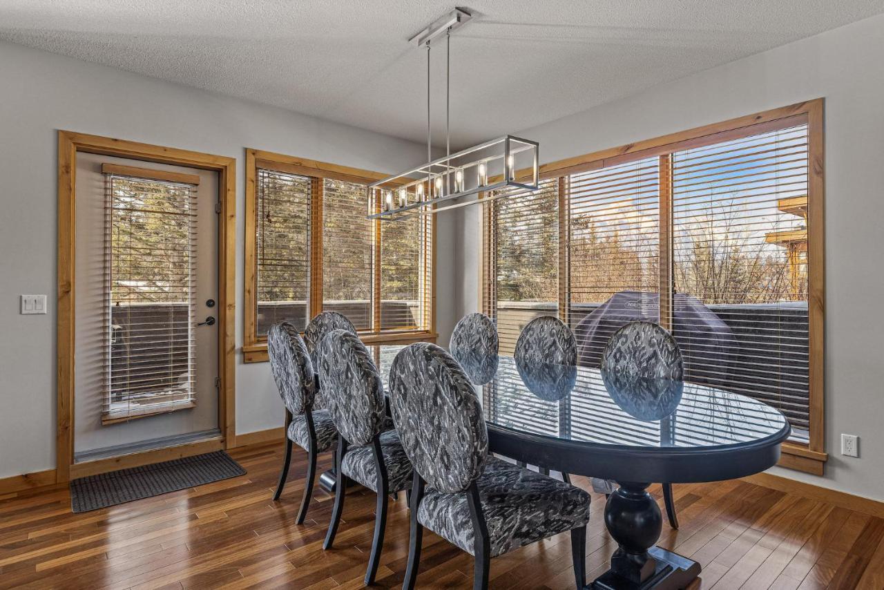 3 Bedroom Condo By Canadian Rockies Vacation Rentals Canmore Bagian luar foto