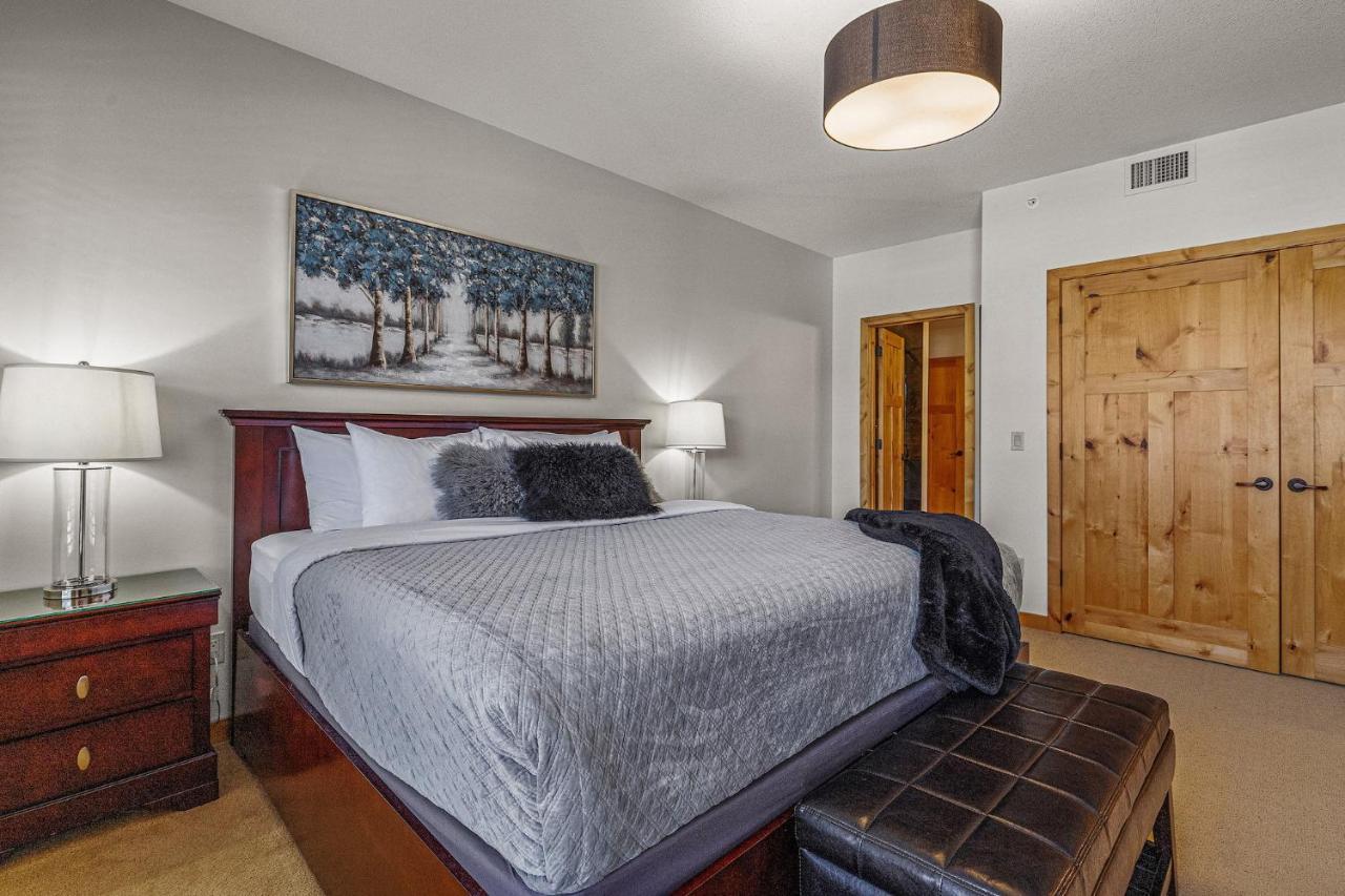 3 Bedroom Condo By Canadian Rockies Vacation Rentals Canmore Bagian luar foto