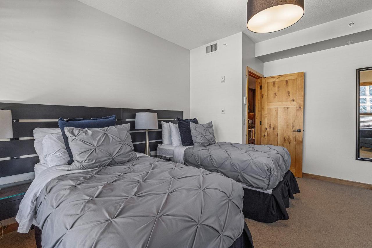 3 Bedroom Condo By Canadian Rockies Vacation Rentals Canmore Bagian luar foto