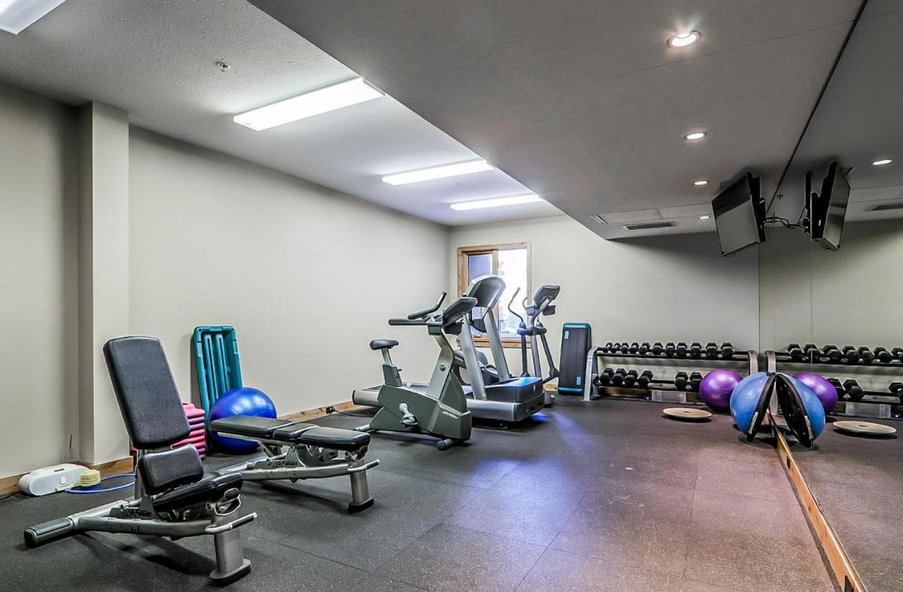 3 Bedroom Condo By Canadian Rockies Vacation Rentals Canmore Bagian luar foto