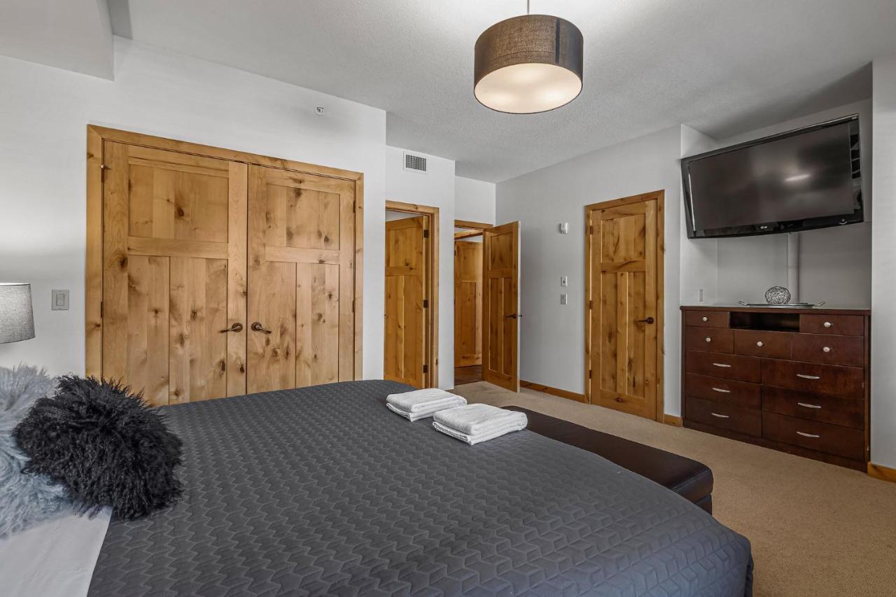 3 Bedroom Condo By Canadian Rockies Vacation Rentals Canmore Bagian luar foto