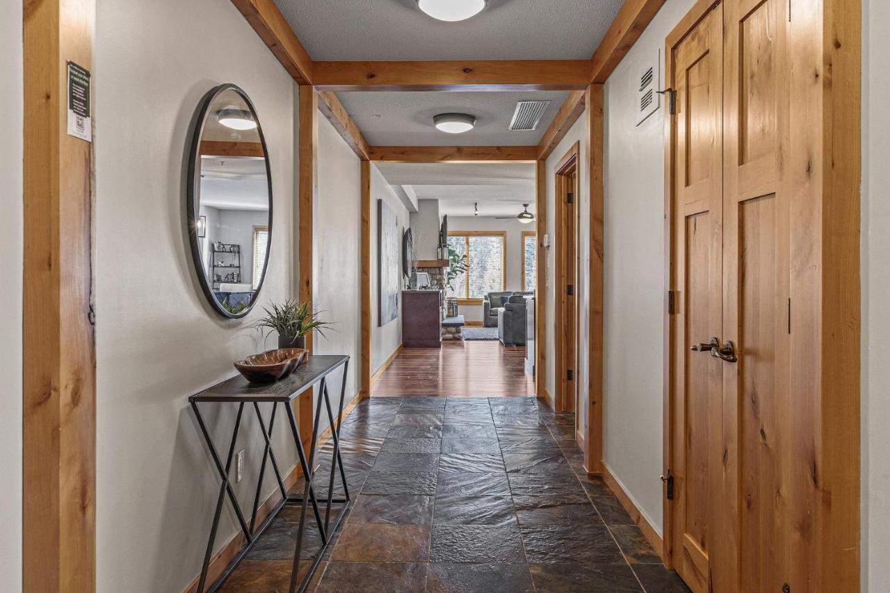 3 Bedroom Condo By Canadian Rockies Vacation Rentals Canmore Bagian luar foto